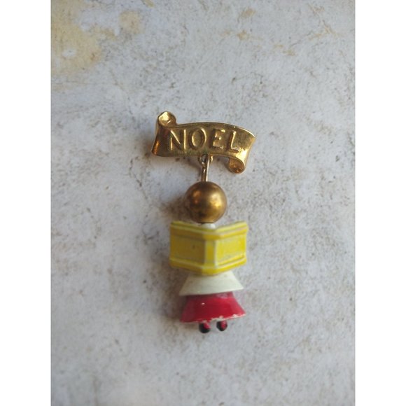 Vintage Noel Christmas Caroler Dangle Pin Cute - Picture 2 of 5